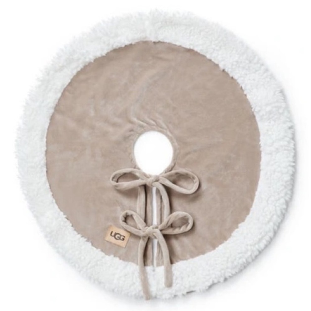 Ugg NWT bliss mini tree skirt
